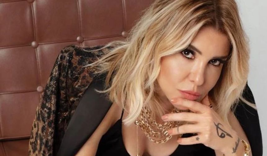 Yakalanan isimler ise yakayı şöyle ele veriyor: Kendilerini överken yanlışlıkla gerçek hesaplarını kullanıyorlar. Örnek mi? Kendisine ‘can kadın’ diyen Gülben Ergen.