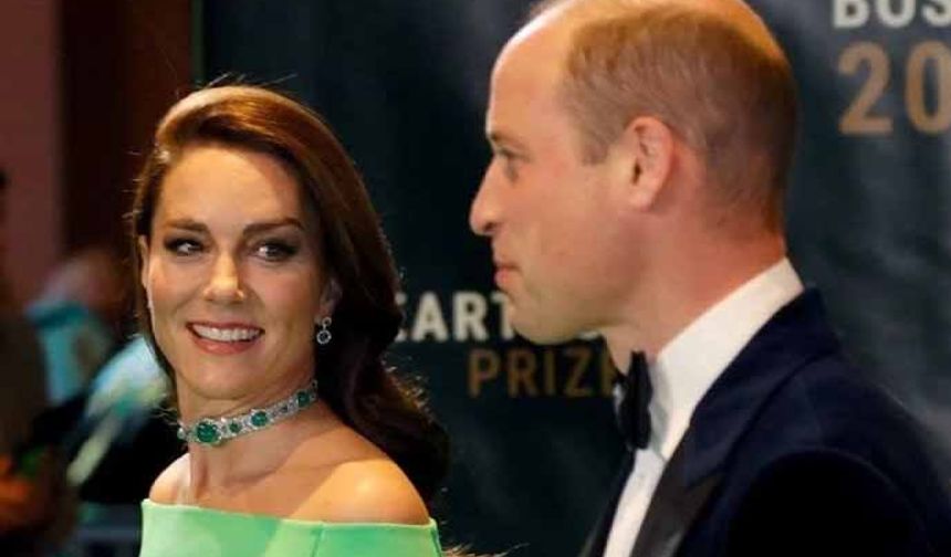 Kraliçe Elizabeth'in ölümünün ardından tahta çıkan Kral Charles'ın oğlu ve tahtın varisi konumunda olan Galler Prensi William'ın eşi Prenses Kate’in dün İngiltere’nin başkenti Londra’daki Londra Kliniği’nde karnından ameliyat olduğu açıklandı.