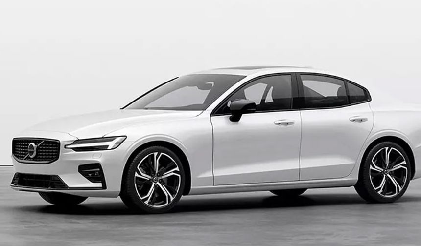 Volvo S60 fiyat listesi Mart 2024: S60, B5 AWD Plus, Dark Mild Hybrid Benzin 3.112.810 TL - S60, B5 AWD Ultimate, Dark Mild Hybrid Benzin 3.604.870 TL