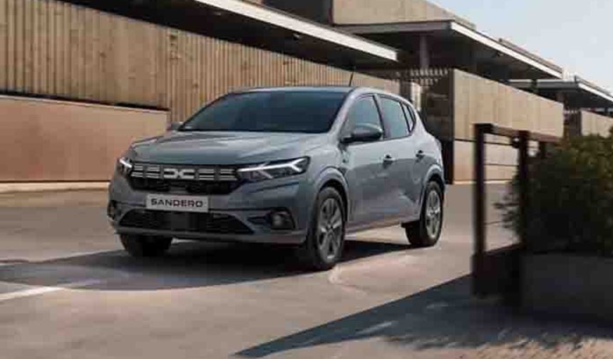 Dacia Sandero fiyat listesi Nisan 2024: Essential Tce 90 bg CVT 923.000 TL