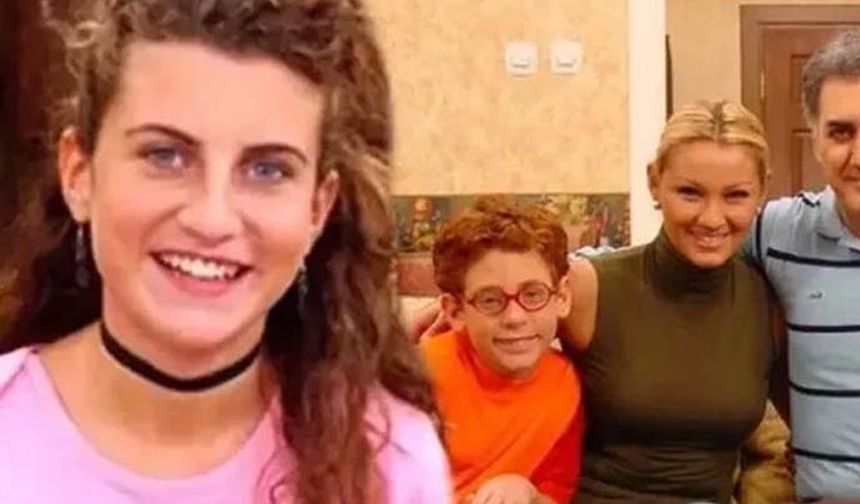 'Çocuklar Duymasın' dizisinin Duygu'su Ayşecan Tatari'nin gerçek hayattaki annesinin kim olduğunu öğrenenler çok şaşırıyor.