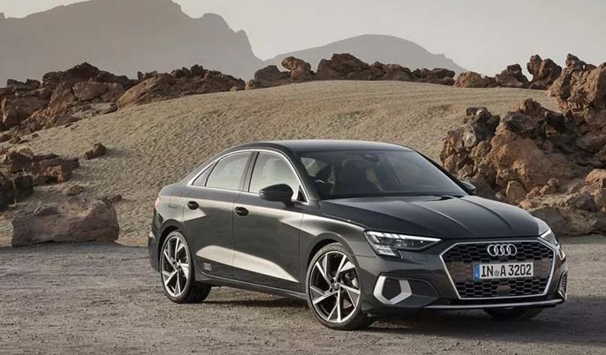 Audi A3 Fiyat Listesi Mayıs 2024: A3 Sportback 35 Turbo FSI 150 hp Advanced S tronic 1.902.833 TL , A3 Sedan 35 Turbo FSI 150 hp Advanced S tronic 2.009.969 TL