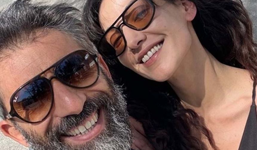 Kızıl Goncalar dizisinin setinde tanışıp sevgili olan Mert Turak ve Melis Çınar aşk yaşamaya başladı.