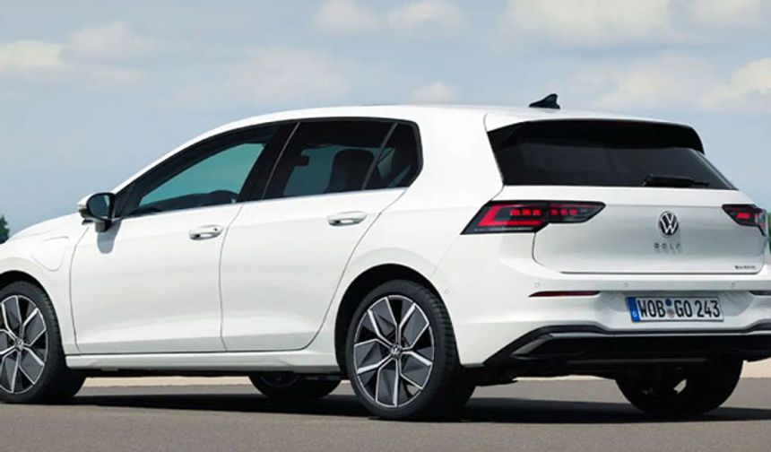 Shiftdelete'den Yakup Kaan Orman'ın haberine göre; Yeni Volkswagen Golf; Impression, Life, Style ve R-Line olmak üzere dört donanım seçeneğine sahip. Giriş seviyesi olarak nitelendirilen Impression’da hız sınırlama, hız sabitleme, kendiliğinden kararan iç dikiz aynası, görsel park desteği, geri görüş kamerası ve kör nokta uyarı sistemi gibi özellikler bulunmuyor.