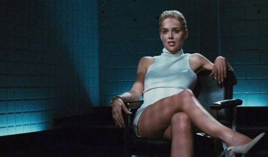 Sharon Stone, 'Altın Küre'nin (Golden Globe) bu yıl ilk kez vereceği ‘Global İkon Ödülü’nü almak için Türkiye’ye gelmişti.