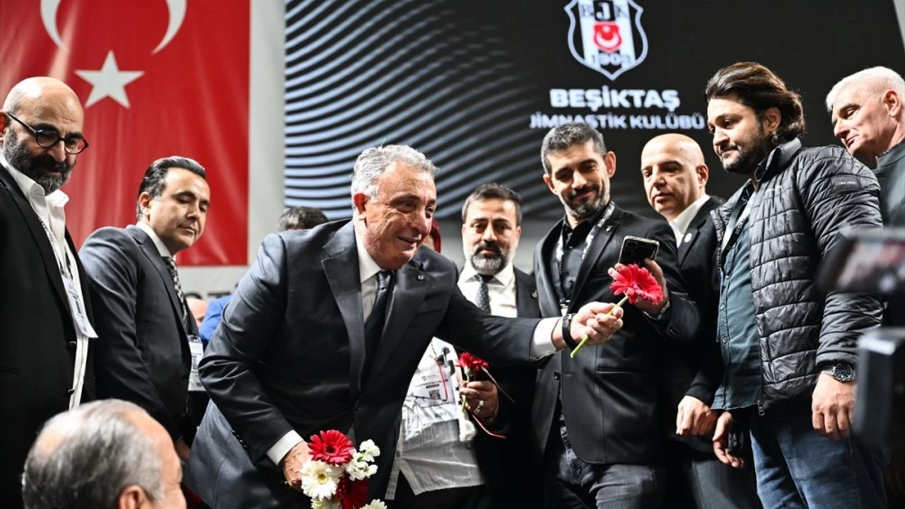 Ahmet Nur Cebi Besiktasa Veda Etti