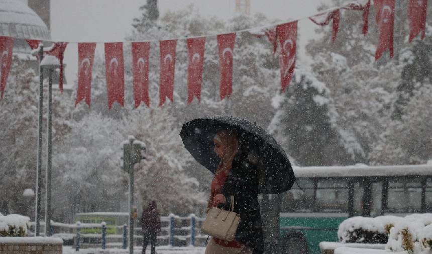 Türkiye'den kar manzaraları: Her yer beyaza büründü!