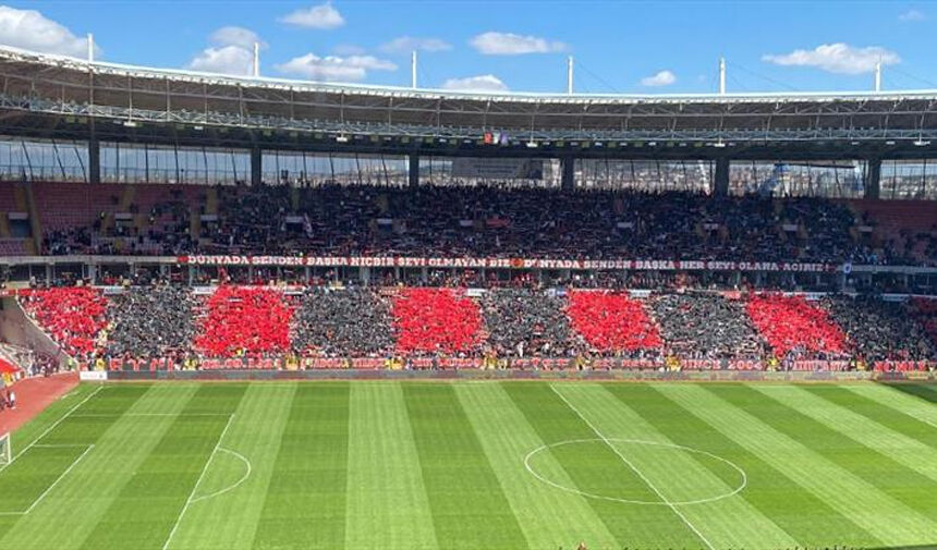 Amateur League Match Draws 20K Fans - News Directory 3