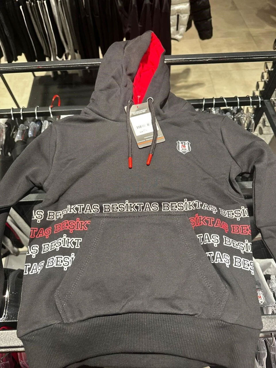 Sweatshirt