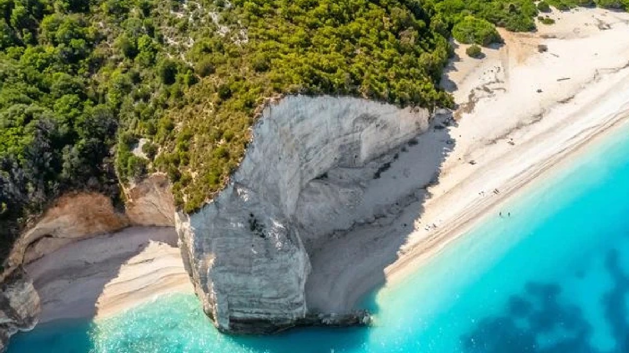 Plage de Fteri, Grèce