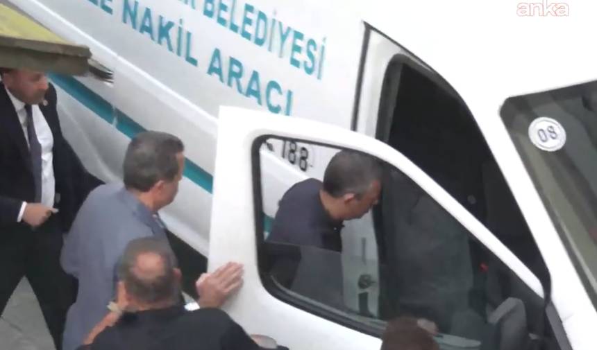 Özz