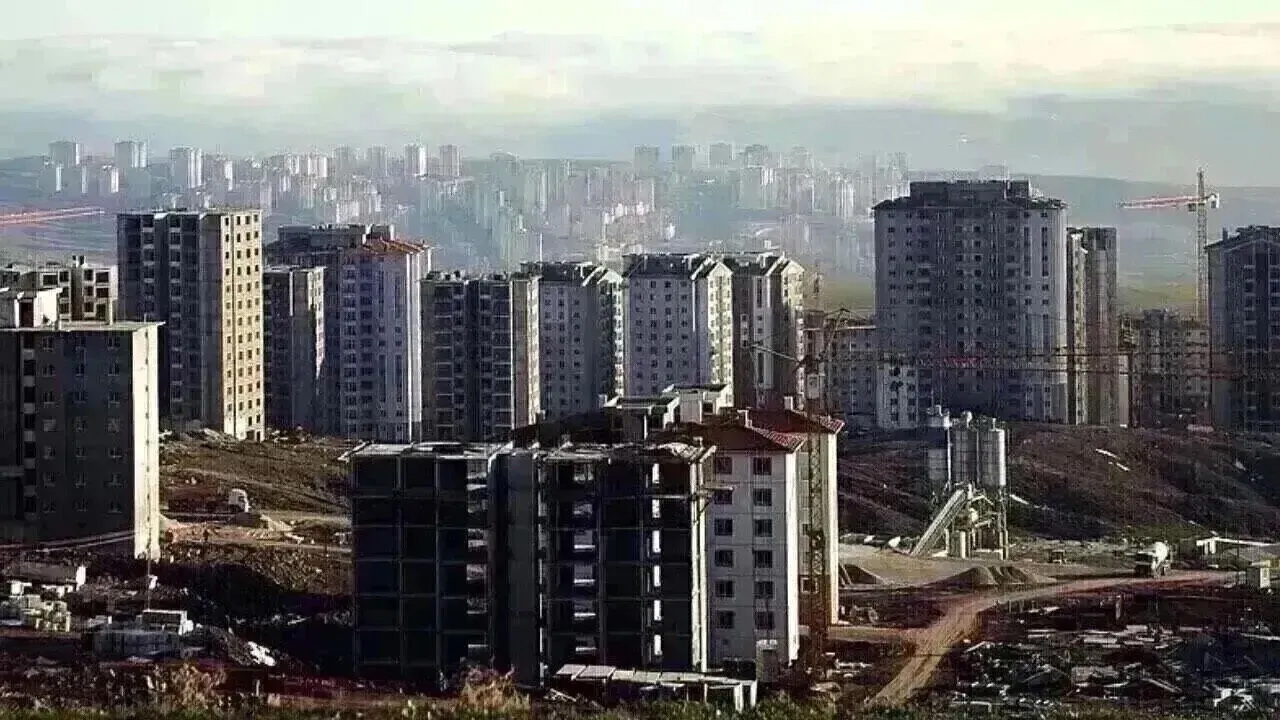 Muchos compradores de vivienda investigan las tasas de interés de sus hipotecas. Entonces, ¿cuánto costó una hipoteca de 3 millones de TL? Aquí está el pago a 120 meses de una hipoteca de 3 millones de TL.