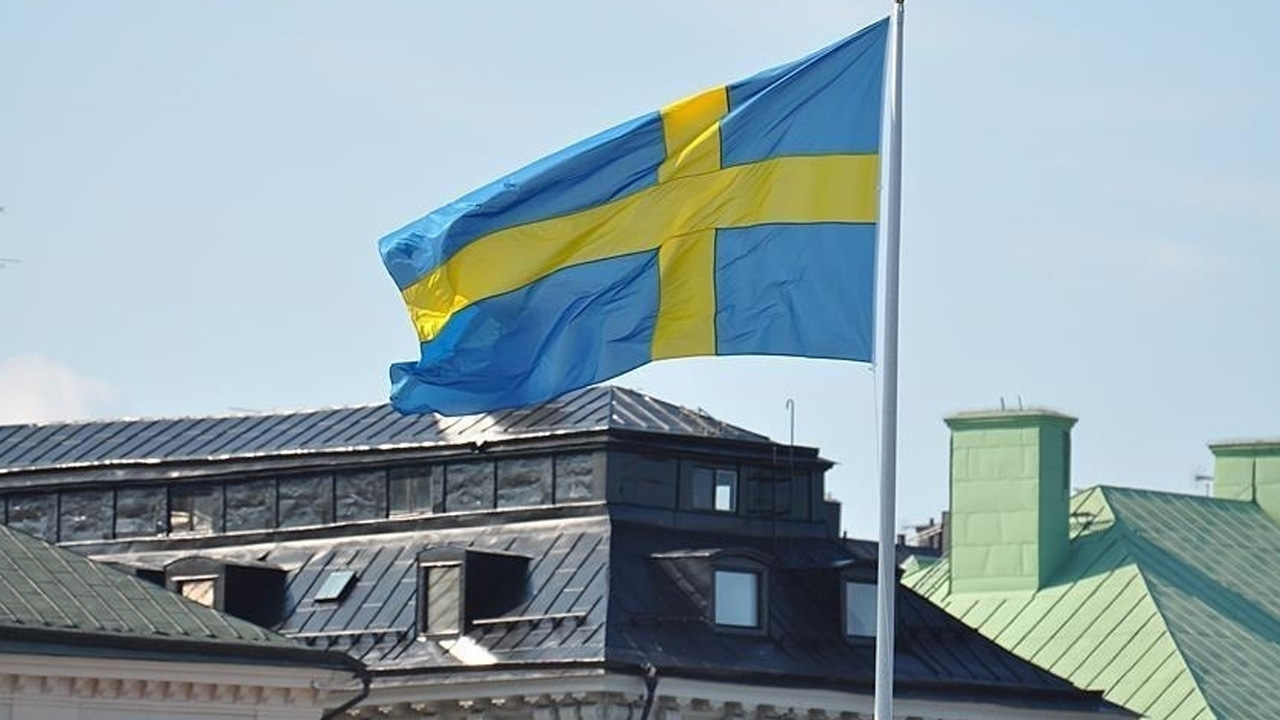 4. Sweden: 34.6%