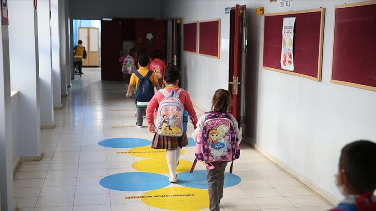 Okullar açılırken bulaşıcı hastalıklara karşı aşı uyarısı!