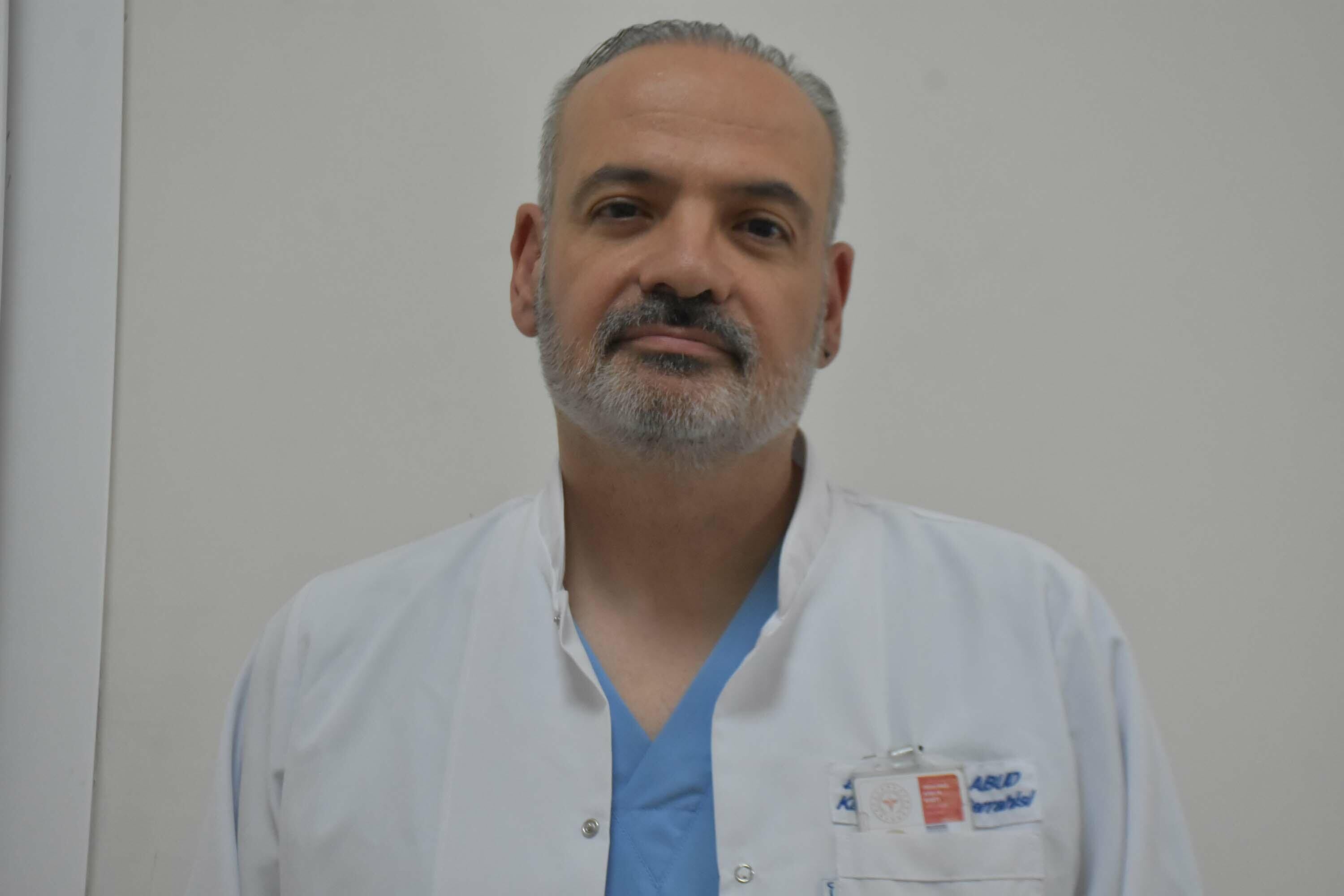 Kanser öyküsü olan hastanın kalbindeki kitle, göğüs kemiği kesilmeden kaburgadan çıkarıldı