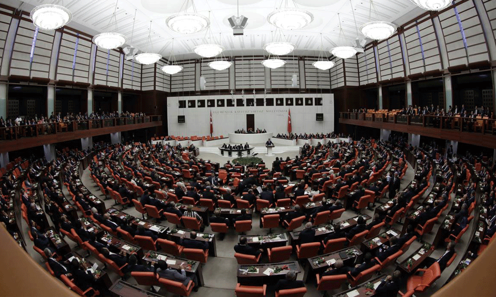 Mecliste 'oruç' kavgası... HDP'den AKP'ye laik Türkiye hatırlatması!