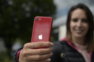 iPhone SE 3