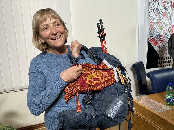 Gezisinin Türkiye ayağında karşılaştığı ilginç bir an ya da tecrübesi olup olmadığı sorusu üzerine Cammorata, şunları söyledi:

"Türkiye'deyken herhangi bir zorlukla karşılaşmadım. Beni gördükleri anda ya da ben bir şey sorduğumda, bana ilk olarak 'kahve mi çay mı' diye soruyorlardı. Seçim yapmak zorunda olduğum bir durumdu. Bir defasında da yönümü kaybedip sorduğumda iki kişi tartışıyordu yaklaştım onlara ve yolu sordum. Bana 'Sen önce otur. Ne istiyorsun? Kahve mi, çay mı? Sonra biz seni gideceğin yere götürürüz' dediler. Türkler çok misafirperverdi."

Türkiye'de yediği şeyler arasında en çok neyi beğendiği sorusuna da İtalyan gezgin, "Balık ekmek. Yediğim ilk şeylerden biriydi. Harikaydı." yanıtını verdi.

Vienna Cammorata, seyahatinin ilk kısmında sadece Gürcistan'da dil sıkıntısı sebebiyle tam anlaşamadığı anların olduğunu ama yine de iyi gittiğini anlattı.