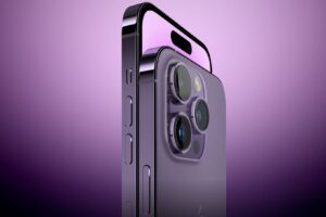 RGcloudS nickli Twitter kullanıcısına göre iPhone 15 serisinde istiflenmiş pil yer alacak. Sözünü ettiğimiz istiflenmiş pil teknolojisi elektrikli araçlarda bulunuyor.