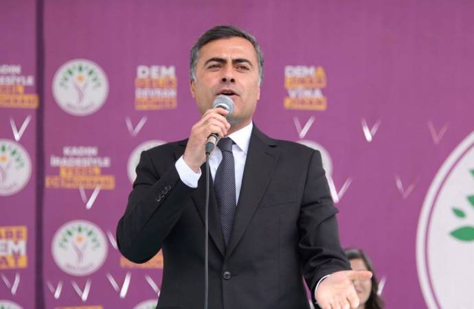 VAN BÜYÜKŞEHİR BEDLİYE BAŞKANI ABDULLAH ZEYDAN KAYYUMUN BİLANÇOSUNU AÇIKLADI