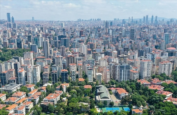 Taslak düzenlemeyle birden fazla evi olanların ikinci, üçüncü ve diğer evlerinden daha yüksek oranlarda Emlak Vergisi alınması da öngörülüyor