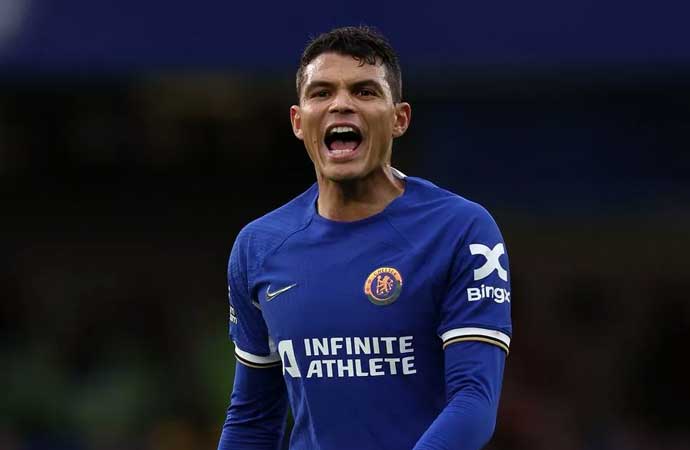 İngiltere Premier Lig ekibi Chelsea ile sözleşmesi sona eren Thiago Silva, eski takımı Fluminense ile 2 yıllığına anlaştı.