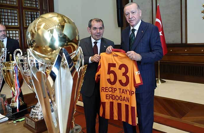 Galatasaray, Dursun Özbek, Okan Buruk, AKP, Külliye, Saray, Erdoğan, Recep Tayyip Erdoğan 