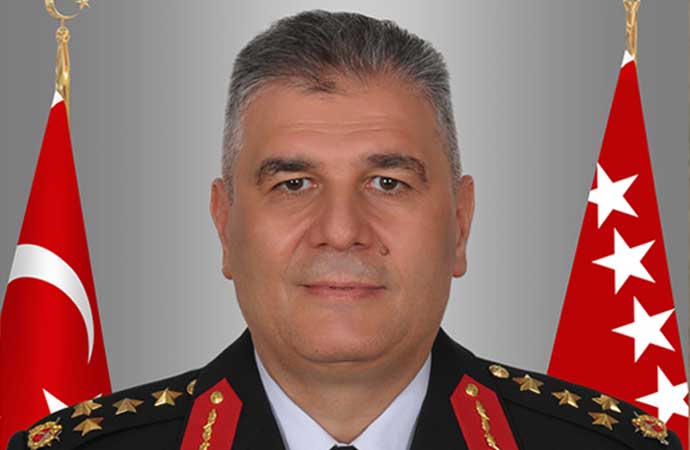 Jandarma Genel Komutanlığı görevine Orgeneral Ali Çardakçı atandı. Vatandaşlar atamanın ardından “Ali Çardakçı kimdir?”, “Ali Çardakçı nereli?”, “Ali Çardakçı kaç yaşında” gibi soruların yanıtlarını araştırıyor. İşte Ali Çardakçı’nın hayat hikayesi…