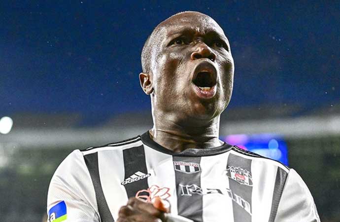 Beşiktaş, Vincent Aboubakar transferi için Hatayspor ile yapmış olduğu görüşmelerde her konuda anlaşma sağlandı.