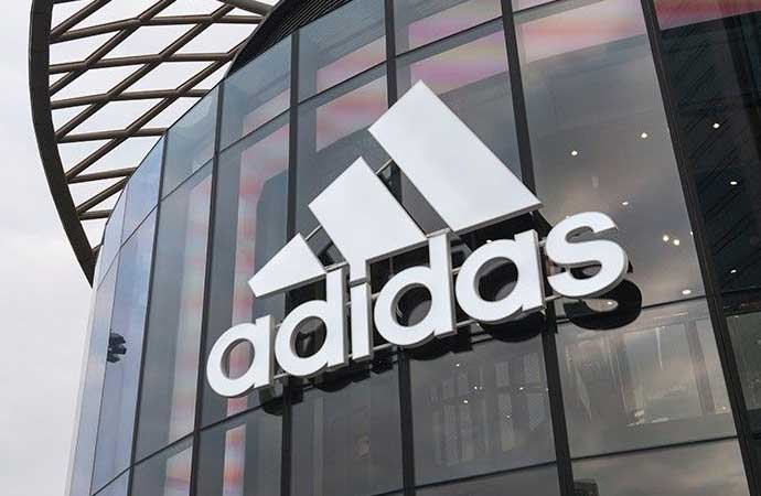 Rekabet Kurumu, Adidas hakkında 'şirketin yetkili satıcılarının yeniden satış fiyatlarına müdahale ettiği' gerekçesiyle soruşturma başlattı.