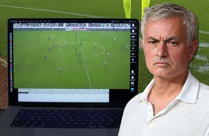 Fenerbahçe Teknik Direktörü Jose Mourinho, Antalyaspor maçında dikkat çeken bir protestoya imza attı. Portekizli teknik adam, maçtaki bir pozisyonun açık olduğu dizüstü bilgisayarını yayıncı kuruluşun kamerasının önüne koyduğu için sarı kart gördü.