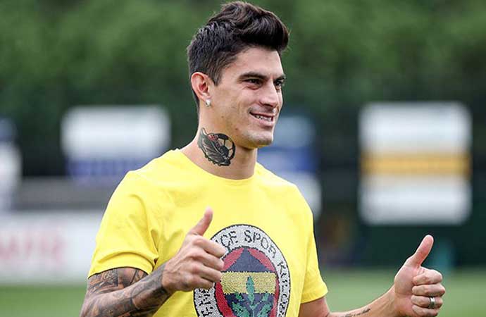 Daha önce Fenerbahçe formasını da terleten Diego Perotti, kramponlarını astı. Diego Perotti 36 yaşında emekli olduğunu duyurdu.