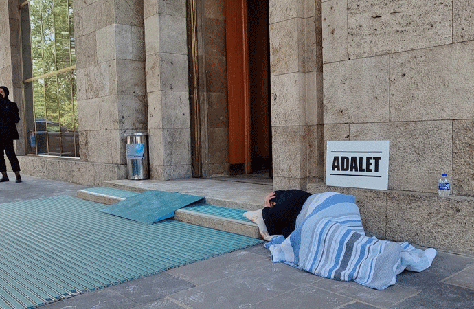 Türkiye'de adaletin hazin fotoğrafı