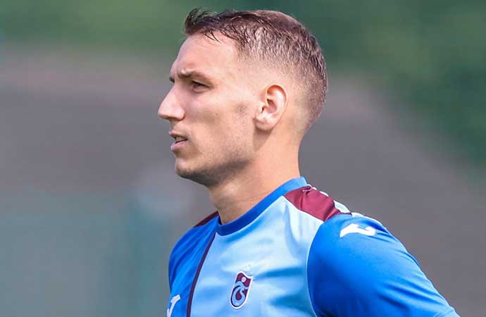 Trabzonspor, Tonio Teklic'in Trendyol 1. Lig ekiplerinden Erzurumspor'a kiralandığını açıkladı.